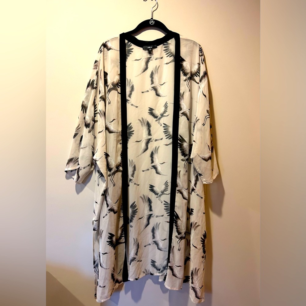 Plus Size Duster Kimono Ft. Crane Theme. Size 24.